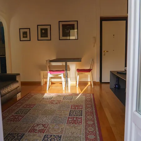 Cozy 1-BR Near Ponte Vecchio-2