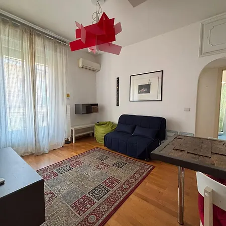 Cozy 1-BR Near Ponte Vecchio-3
